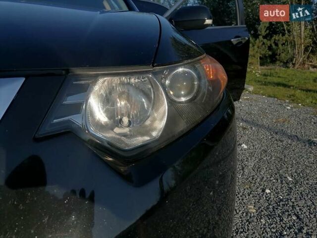 Черный Акура ТСХ, объемом двигателя 2.4 л и пробегом 210 тыс. км за 10000 $, фото 19 на Automoto.ua