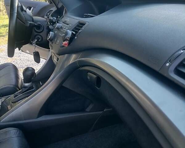 Черный Акура ТСХ, объемом двигателя 2.4 л и пробегом 210 тыс. км за 10000 $, фото 33 на Automoto.ua