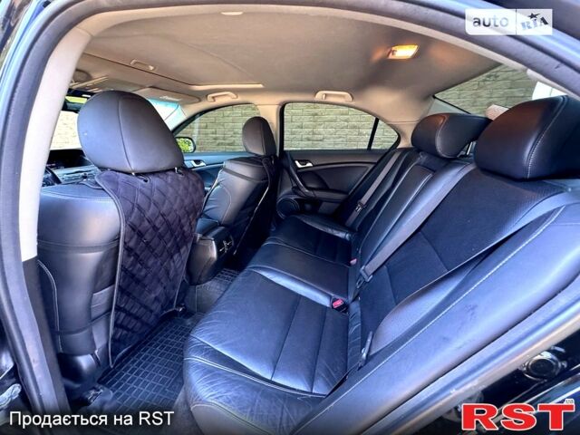 Черный Акура ТСХ, объемом двигателя 2.4 л и пробегом 0 тыс. км за 9500 $, фото 5 на Automoto.ua