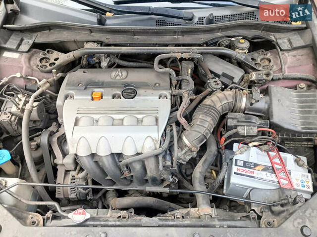 Красный Акура ТСХ, объемом двигателя 2.35 л и пробегом 290 тыс. км за 10200 $, фото 9 на Automoto.ua