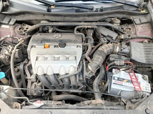 Красный Акура ТСХ, объемом двигателя 2.4 л и пробегом 290 тыс. км за 10200 $, фото 6 на Automoto.ua