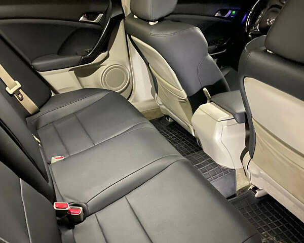 Акура ТСХ, объемом двигателя 2.4 л и пробегом 232 тыс. км за 7800 $, фото 5 на Automoto.ua