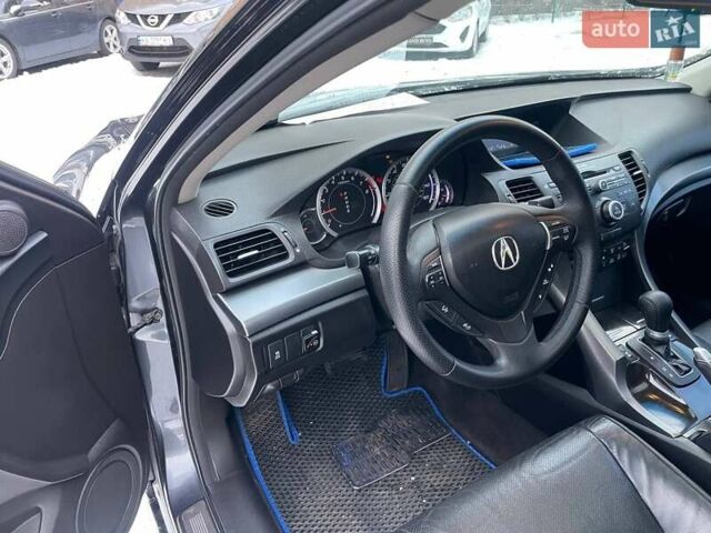 Серый Акура ТСХ, объемом двигателя 2.35 л и пробегом 250 тыс. км за 10450 $, фото 2 на Automoto.ua