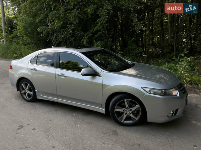 Серый Акура ТСХ, объемом двигателя 2.4 л и пробегом 173 тыс. км за 9100 $, фото 9 на Automoto.ua