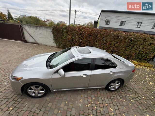 Серый Акура ТСХ, объемом двигателя 2.4 л и пробегом 145 тыс. км за 12500 $, фото 1 на Automoto.ua