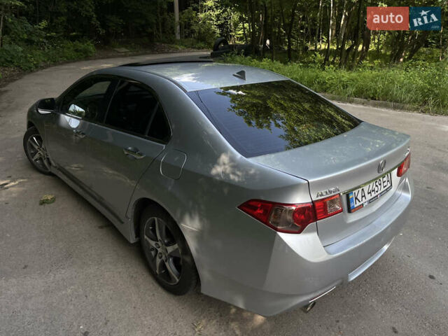 Серый Акура ТСХ, объемом двигателя 2.4 л и пробегом 173 тыс. км за 9100 $, фото 5 на Automoto.ua