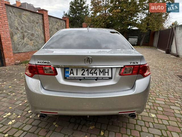 Серый Акура ТСХ, объемом двигателя 2.4 л и пробегом 145 тыс. км за 12500 $, фото 5 на Automoto.ua