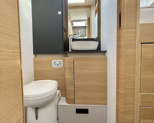 Белый Адриа СЛ, объемом двигателя 2.22 л и пробегом 45 тыс. км за 92185 $, фото 14 на Automoto.ua