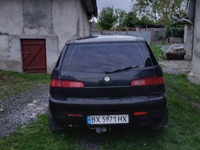Черный Альфа 145, объемом двигателя 1.4 л и пробегом 300 тыс. км за 1750 $, фото 1 на Automoto.ua