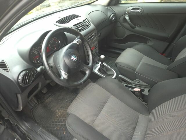 Черный Альфа Civic Coupe, объемом двигателя 1.9 л и пробегом 230 тыс. км за 2000 $, фото 3 на Automoto.ua