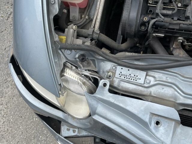 Серый Альфа Civic Coupe, объемом двигателя 1.6 л и пробегом 194 тыс. км за 2300 $, фото 11 на Automoto.ua