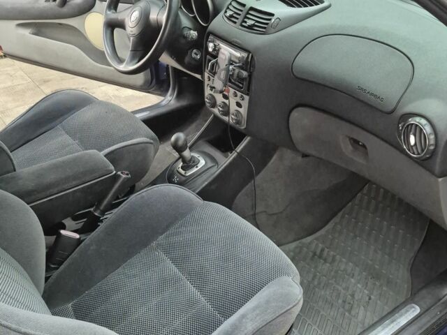 Синій Альфа Civic Coupe, об'ємом двигуна 2 л та пробігом 207 тис. км за 500 $, фото 5 на Automoto.ua