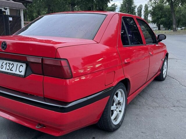 Красный Альфа 155, объемом двигателя 2 л и пробегом 209 тыс. км за 1100 $, фото 2 на Automoto.ua