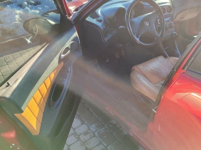 Красный Альфа 156, объемом двигателя 2 л и пробегом 290 тыс. км за 2900 $, фото 5 на Automoto.ua