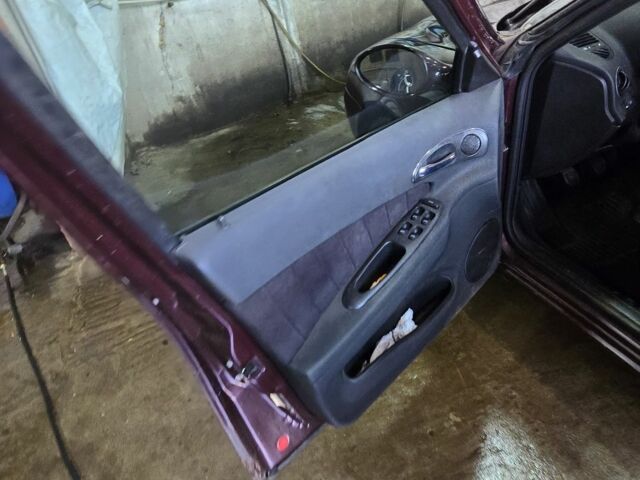 Красный Альфа 156, объемом двигателя 2 л и пробегом 270 тыс. км за 3300 $, фото 4 на Automoto.ua