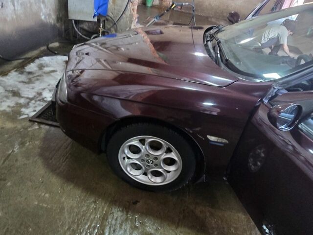 Красный Альфа 156, объемом двигателя 2 л и пробегом 270 тыс. км за 3300 $, фото 2 на Automoto.ua