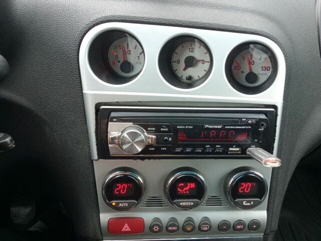 Серый Альфа 156, объемом двигателя 1.9 л и пробегом 407 тыс. км за 2800 $, фото 5 на Automoto.ua