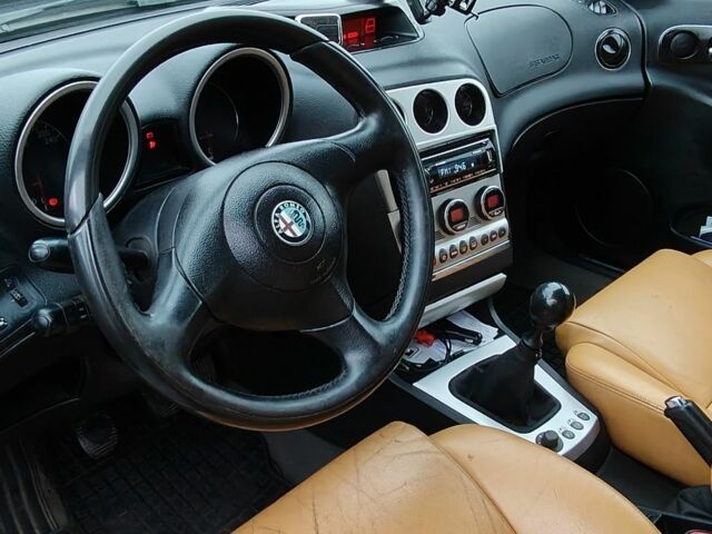 Серый Альфа 156, объемом двигателя 1.9 л и пробегом 360 тыс. км за 3500 $, фото 1 на Automoto.ua