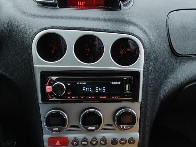 Серый Альфа 156, объемом двигателя 1.9 л и пробегом 360 тыс. км за 3500 $, фото 7 на Automoto.ua