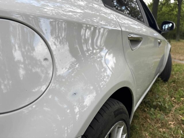 Білий Альфа 159, об'ємом двигуна 1.8 л та пробігом 103 тис. км за 7650 $, фото 4 на Automoto.ua
