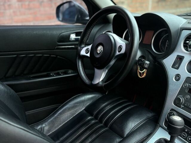 Черный Альфа 159, объемом двигателя 2.2 л и пробегом 217 тыс. км за 5000 $, фото 3 на Automoto.ua