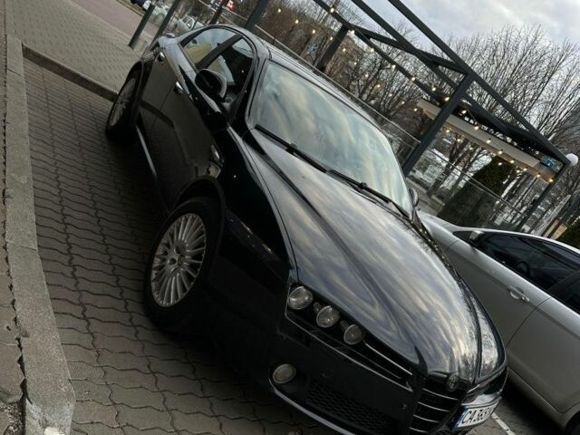 Черный Альфа 159, объемом двигателя 2.2 л и пробегом 175 тыс. км за 6700 $, фото 2 на Automoto.ua