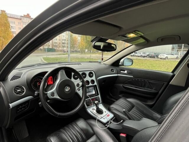 Сірий Альфа 159, об'ємом двигуна 2.2 л та пробігом 230 тис. км за 6500 $, фото 6 на Automoto.ua