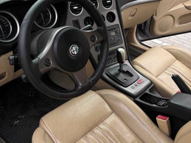 Сірий Альфа 159, об'ємом двигуна 1.9 л та пробігом 331 тис. км за 7000 $, фото 7 на Automoto.ua