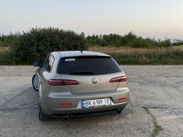 Сірий Альфа 159, об'ємом двигуна 2.2 л та пробігом 208 тис. км за 5500 $, фото 4 на Automoto.ua