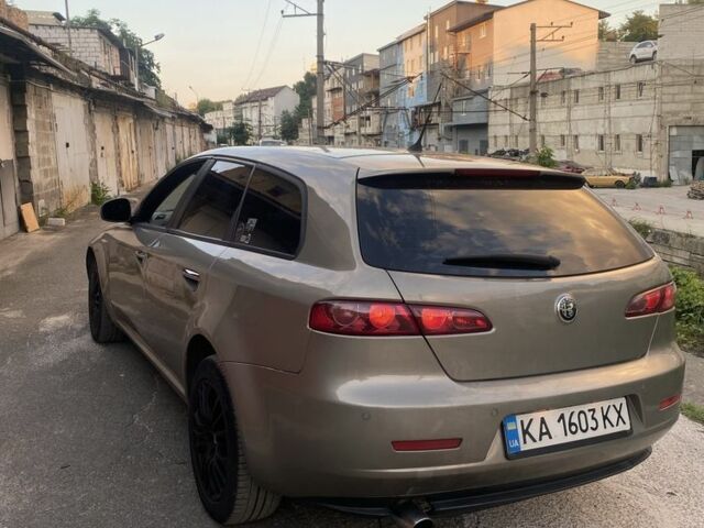 Серый Альфа 159, объемом двигателя 1.9 л и пробегом 314 тыс. км за 4600 $, фото 1 на Automoto.ua