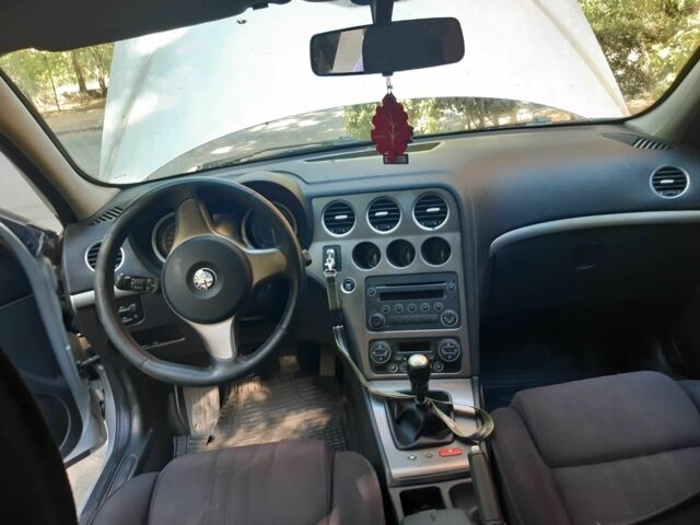 Серый Альфа 159, объемом двигателя 1.9 л и пробегом 284 тыс. км за 4999 $, фото 7 на Automoto.ua