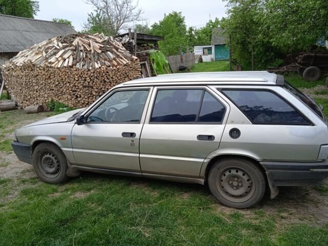 Серый Альфа 33, объемом двигателя 1 л и пробегом 350 тыс. км за 700 $, фото 7 на Automoto.ua