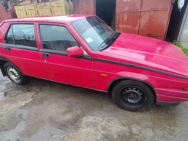 Червоний Альфа 75, об'ємом двигуна 1.8 л та пробігом 198 тис. км за 900 $, фото 7 на Automoto.ua