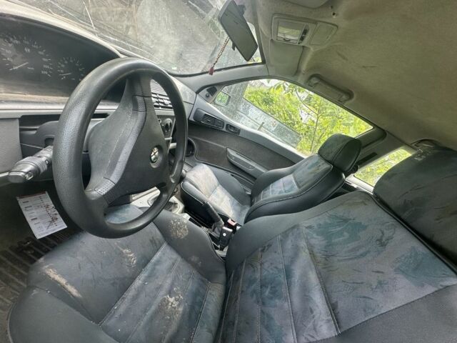 Черный Альфа Ромео 145, объемом двигателя 1.7 л и пробегом 10 тыс. км за 900 $, фото 5 на Automoto.ua