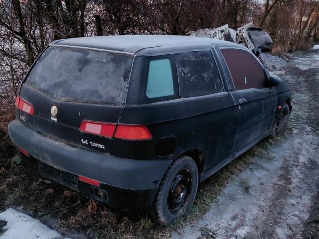 Чорний Альфа Ромео 145, об'ємом двигуна 0 л та пробігом 100 тис. км за 229 $, фото 5 на Automoto.ua