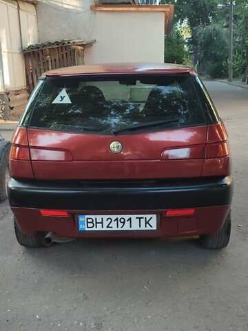 Красный Альфа Ромео 145, объемом двигателя 1.6 л и пробегом 100 тыс. км за 1900 $, фото 2 на Automoto.ua