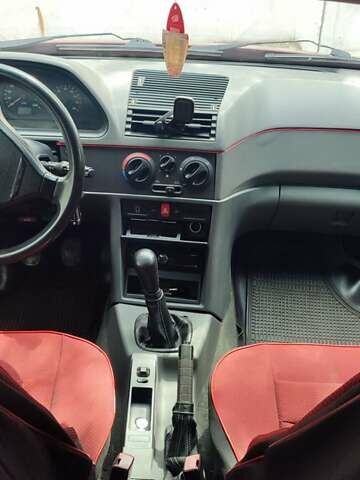 Красный Альфа Ромео 145, объемом двигателя 1.6 л и пробегом 100 тыс. км за 1900 $, фото 7 на Automoto.ua