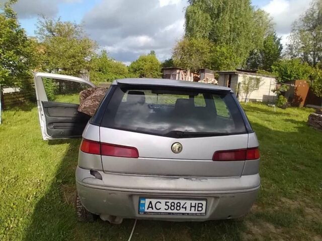 Серый Альфа Ромео 145, объемом двигателя 1.4 л и пробегом 260 тыс. км за 1800 $, фото 3 на Automoto.ua