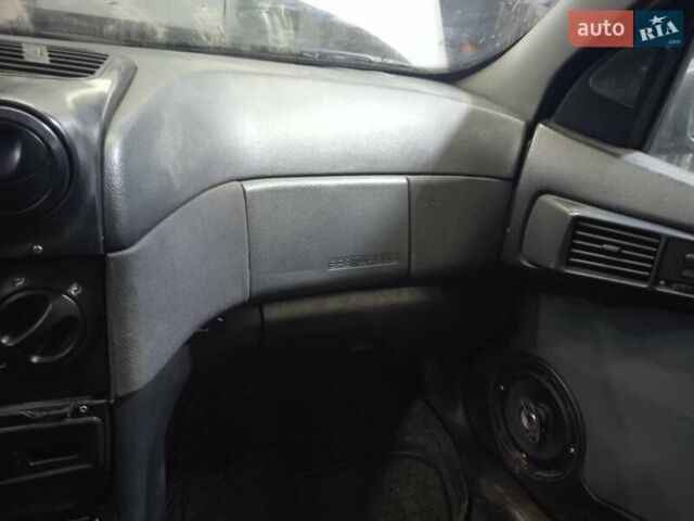 Серый Альфа Ромео 146, объемом двигателя 1.6 л и пробегом 280 тыс. км за 1100 $, фото 4 на Automoto.ua