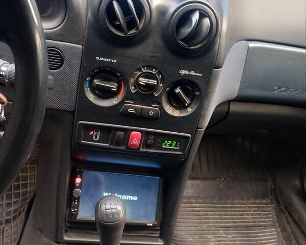 Синій Альфа Ромео 146, об'ємом двигуна 1.6 л та пробігом 245 тис. км за 2200 $, фото 8 на Automoto.ua