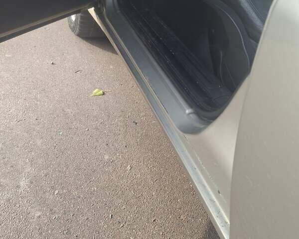 Альфа Ромео 147 2005 в Лугинах на Automoto.ua Бежевый Альфа Ромео 147, объемом двигателя 1.6 л и пробегом 186 тыс. км за 4500 $, фото 8 на Automoto.ua