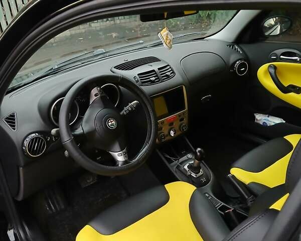 Чорний Альфа Ромео 147, об'ємом двигуна 1.97 л та пробігом 237 тис. км за 4700 $, фото 3 на Automoto.ua