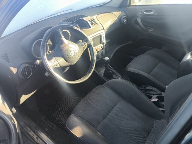 Черный Альфа Ромео 147, объемом двигателя 0 л и пробегом 300 тыс. км за 850 $, фото 3 на Automoto.ua