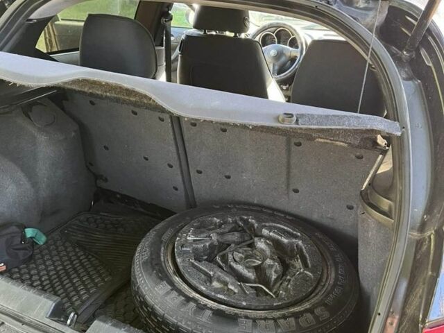 Чорний Альфа Ромео 147, об'ємом двигуна 1.6 л та пробігом 360 тис. км за 3100 $, фото 6 на Automoto.ua