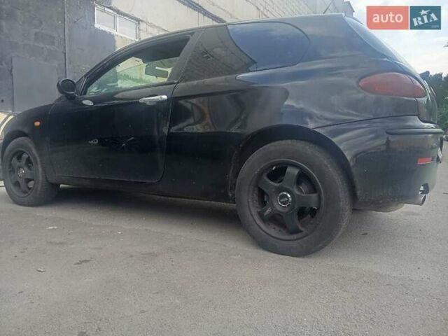 Черный Альфа Ромео 147, объемом двигателя 1.6 л и пробегом 350 тыс. км за 3000 $, фото 3 на Automoto.ua