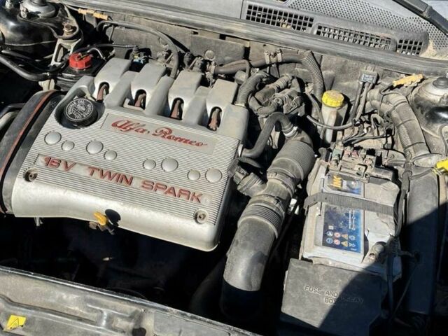 Чорний Альфа Ромео 147, об'ємом двигуна 1.6 л та пробігом 360 тис. км за 3100 $, фото 7 на Automoto.ua