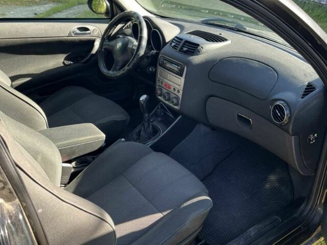 Чорний Альфа Ромео 147, об'ємом двигуна 1.6 л та пробігом 360 тис. км за 3100 $, фото 4 на Automoto.ua