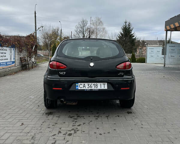 Черный Альфа Ромео 147, объемом двигателя 1.9 л и пробегом 255 тыс. км за 2800 $, фото 3 на Automoto.ua