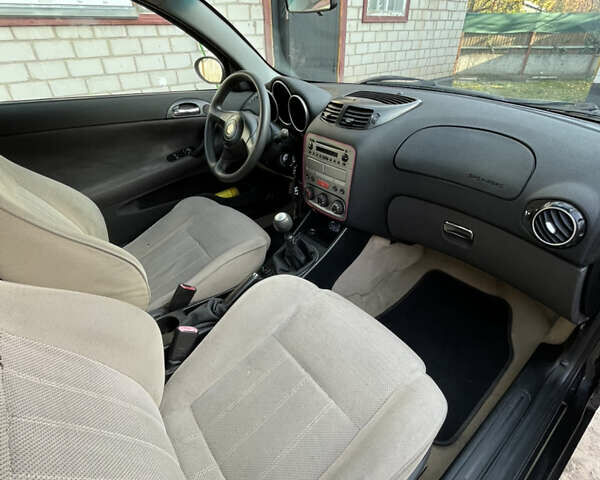 Черный Альфа Ромео 147, объемом двигателя 1.9 л и пробегом 255 тыс. км за 2800 $, фото 10 на Automoto.ua