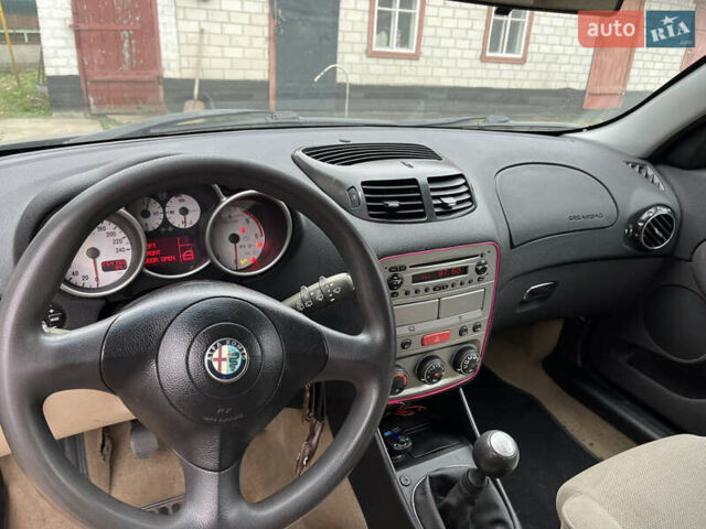 Черный Альфа Ромео 147, объемом двигателя 1.9 л и пробегом 255 тыс. км за 2800 $, фото 13 на Automoto.ua